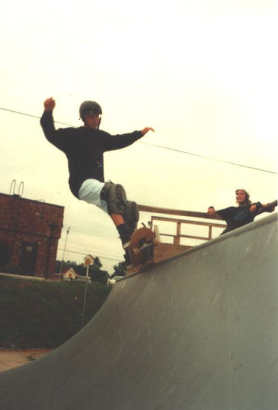 Rob Smith frontside grinding the mini-ramp @ 1990