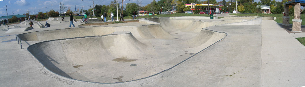 Boone Skatepark bowl in Kentucky on day 2 of AoS-fest III @ Oct 22, 2005