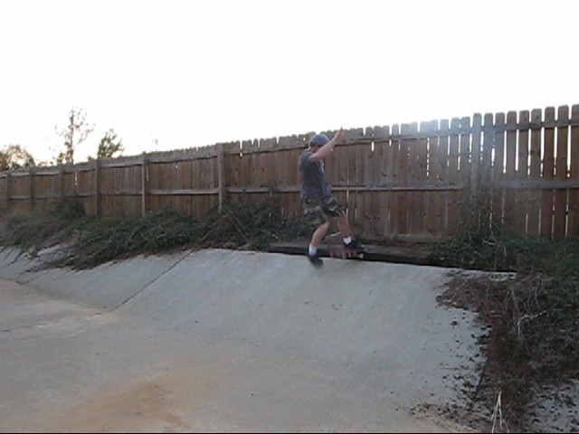 Solomon no-comply to tail (1.19 Mb WMV video)