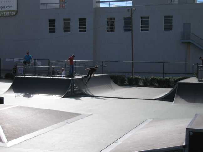 nice halfpipe with double hips
