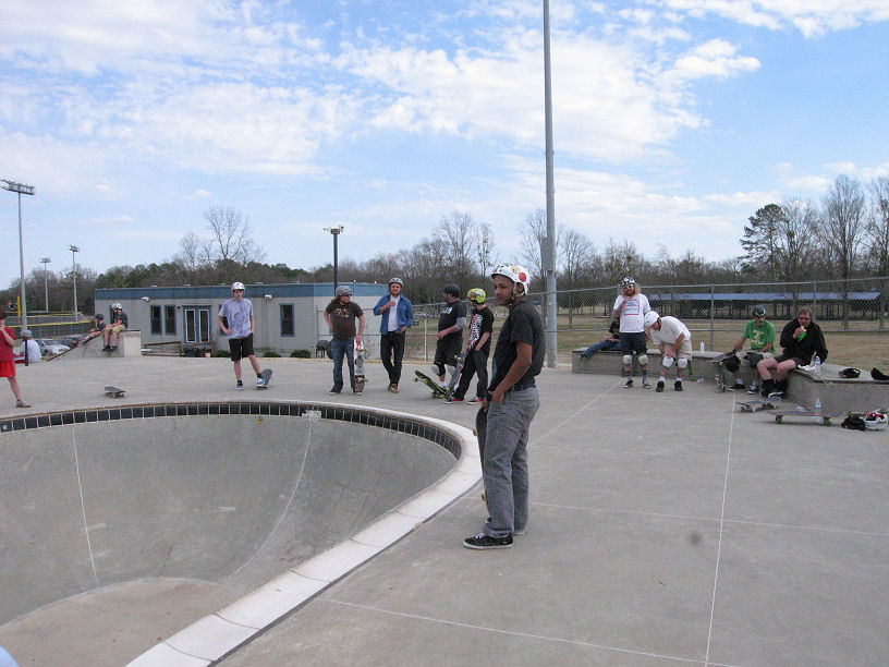 The whole session crew...about 15 people skating the bowl!