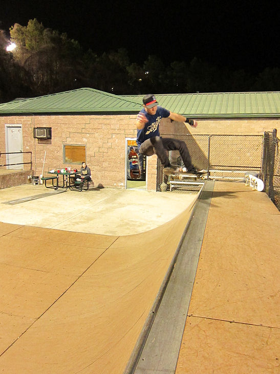 Andy Birdwell laying the smacketh downeth....frontside disaster/ear ringer