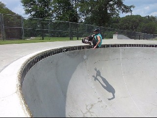 Eddings frontside air (1.27Mb WMV video)